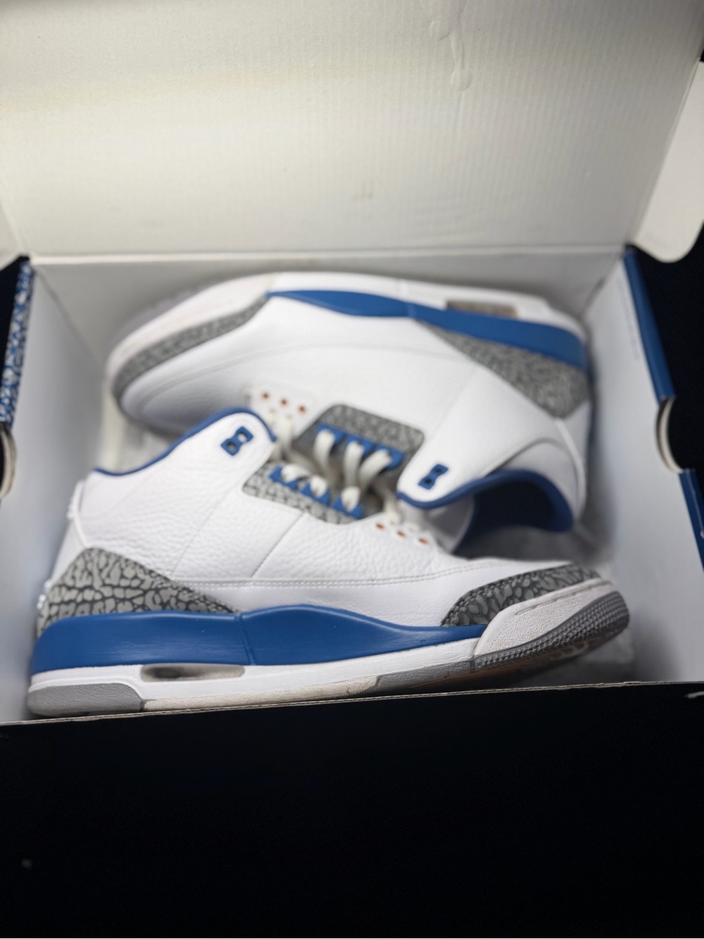 Air Jordan 3 Inspired Men’s White & Blue Basketball Sneakers - Picture 3 of 6